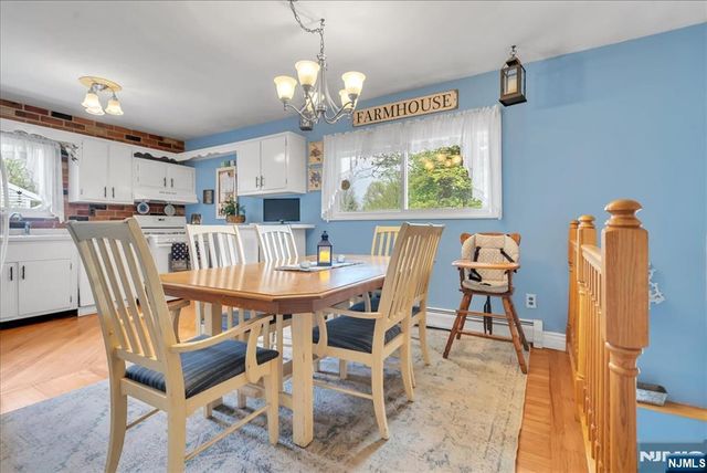 39 Post Brook Road, West Milford, NJ 07480