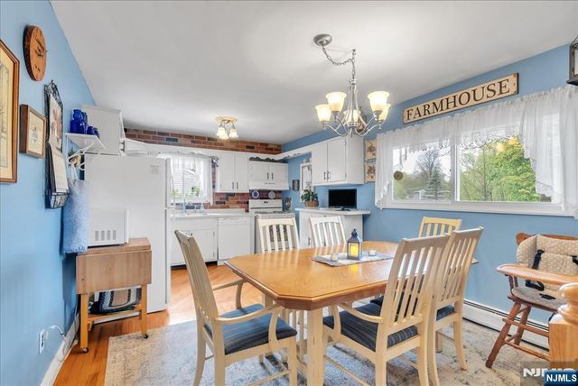 39 Post Brook Road, West Milford, NJ 07480