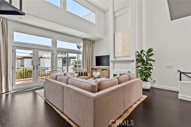 720 Manhattan Beach, Manhattan Beach, CA 90266