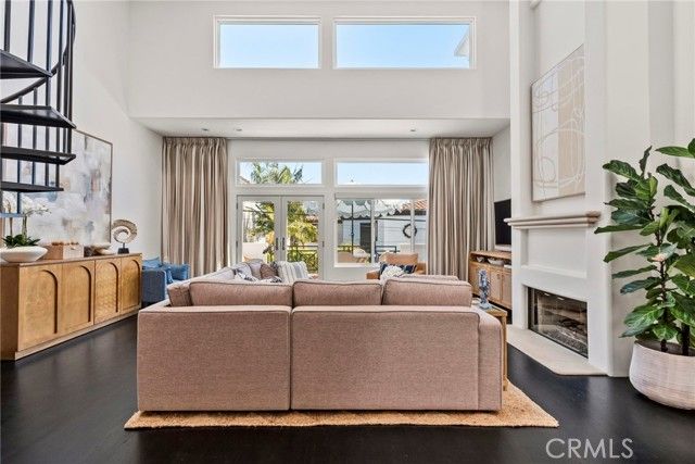 720 Manhattan Beach, Manhattan Beach, CA 90266