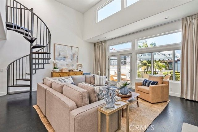 720 Manhattan Beach, Manhattan Beach, CA 90266