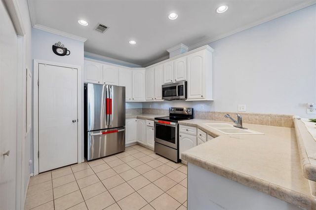 7641 SAILWINDS PASS, Port Richey, FL 34668