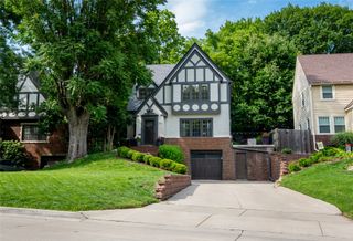 3931 Maquoketa Drive, Des Moines, IA 50311