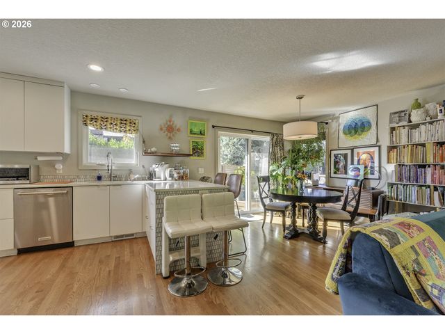 10980 Sw POLSKY Rd, Beaverton, OR 97005