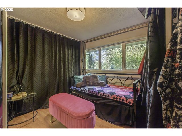 10980 Sw POLSKY Rd, Beaverton, OR 97005