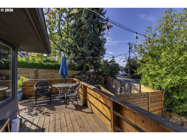 10980 Sw POLSKY Rd, Beaverton, OR 97005