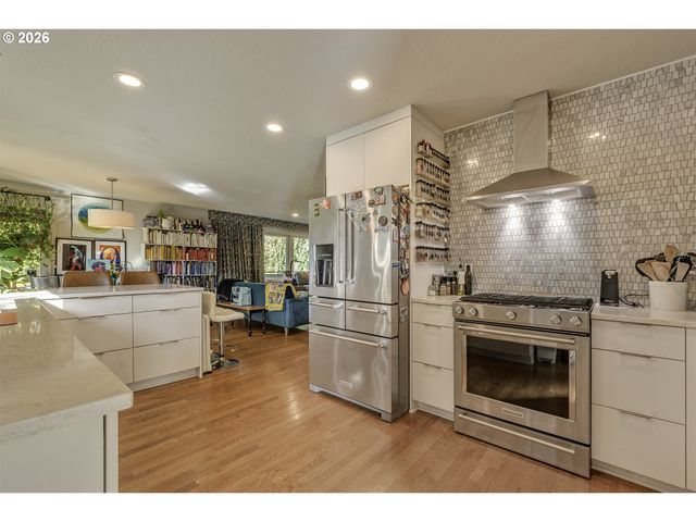 10980 Sw POLSKY Rd, Beaverton, OR 97005