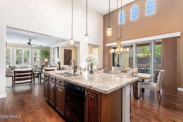 10052 E BELL Road, Scottsdale, AZ 85260