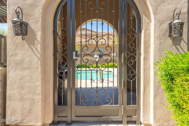 10052 E BELL Road, Scottsdale, AZ 85260