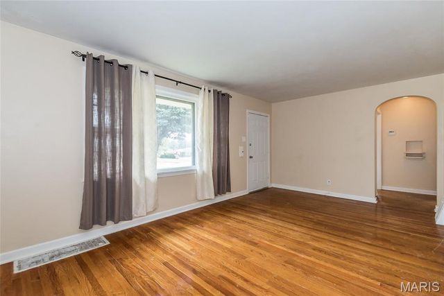 9440 Bagley Drive, St Louis, MO 63136