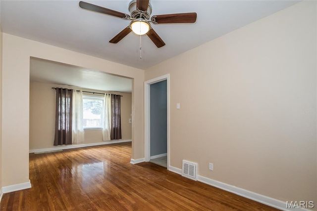 9440 Bagley Drive, St Louis, MO 63136