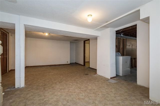 9440 Bagley Drive, St Louis, MO 63136