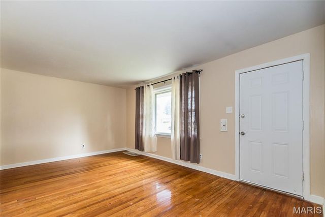 9440 Bagley Drive, St Louis, MO 63136