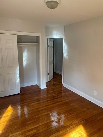 184 Walnut Ave 1, Boston, MA 02119
