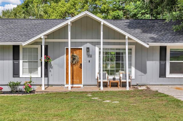 1302 SE SANCHEZ AVENUE, Ocala, FL 34471