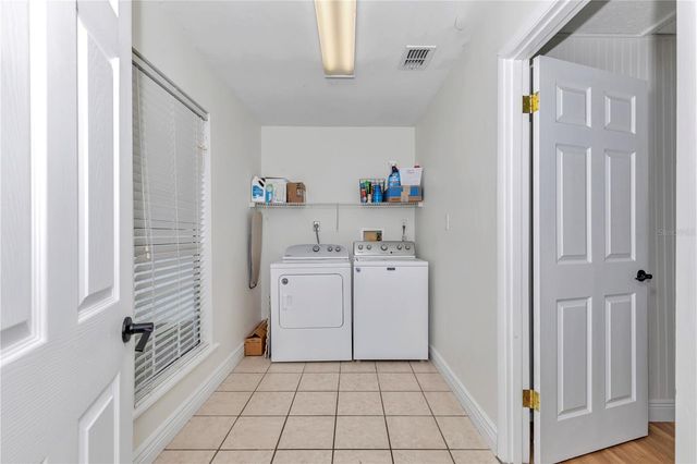 1302 SE SANCHEZ AVENUE, Ocala, FL 34471