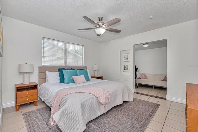 1302 SE SANCHEZ AVENUE, Ocala, FL 34471