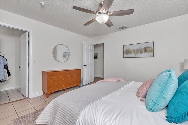 1302 SE SANCHEZ AVENUE, Ocala, FL 34471