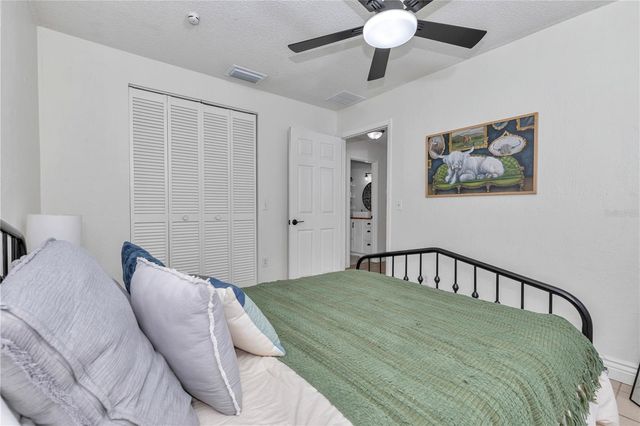1302 SE SANCHEZ AVENUE, Ocala, FL 34471