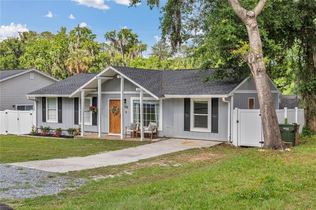 1302 SE SANCHEZ AVENUE, Ocala, FL 34471