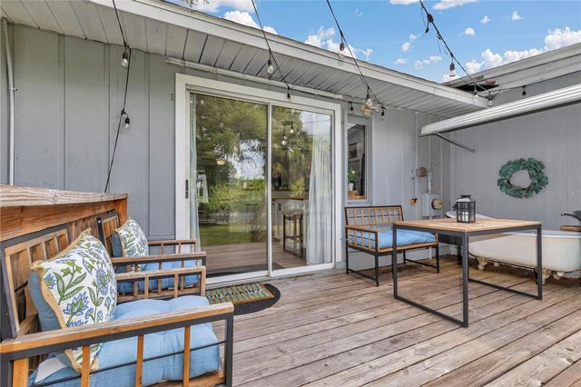 1302 SE SANCHEZ AVENUE, Ocala, FL 34471