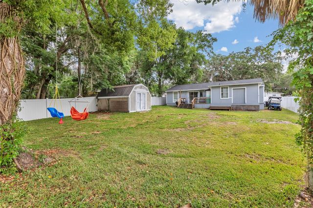 1302 SE SANCHEZ AVENUE, Ocala, FL 34471