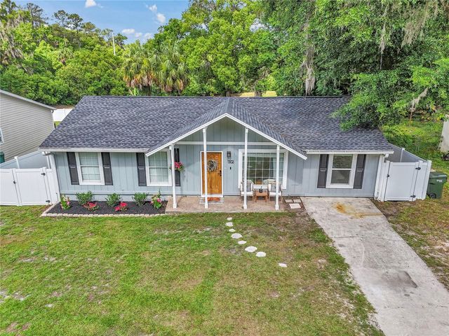 1302 SE SANCHEZ AVENUE, Ocala, FL 34471