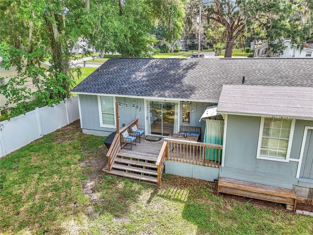 1302 SE SANCHEZ AVENUE, Ocala, FL 34471
