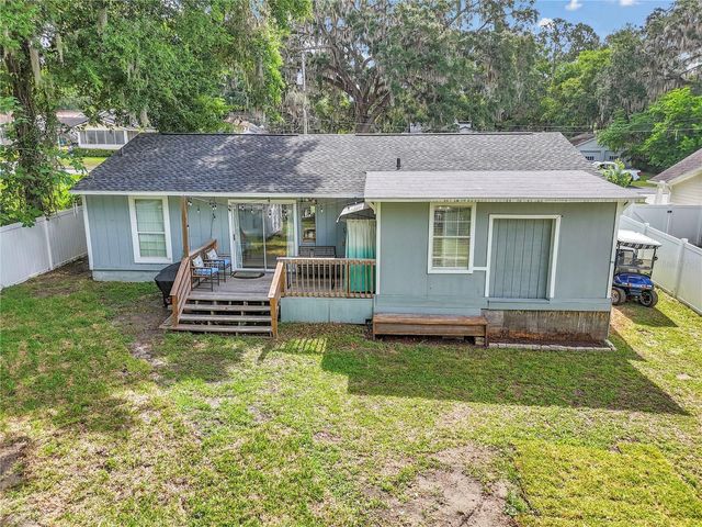 1302 SE SANCHEZ AVENUE, Ocala, FL 34471