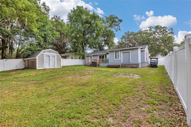 1302 SE SANCHEZ AVENUE, Ocala, FL 34471