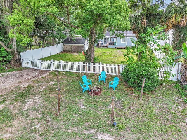 1302 SE SANCHEZ AVENUE, Ocala, FL 34471