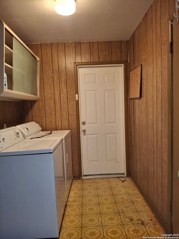 3601 Vinecrest, Kirby, TX 78219