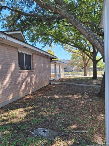 3601 Vinecrest, Kirby, TX 78219