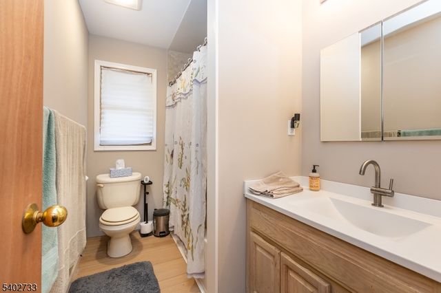 18 Stanford Pl, Wayne Twp., NJ 07470