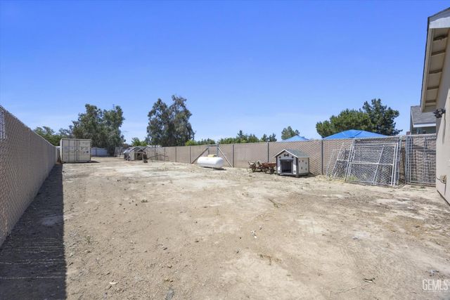 5441 Bussell Road, Bakersfield, CA 93314