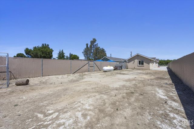 5441 Bussell Road, Bakersfield, CA 93314