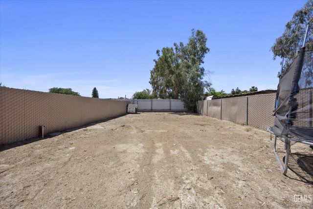 5441 Bussell Road, Bakersfield, CA 93314