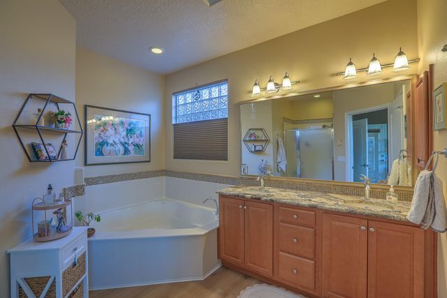 1078 Prairie Zinnia Drive, Bernalillo, NM 87004