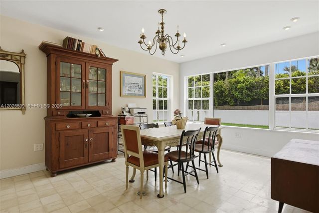 2535 Sunset Dr, Miami Beach, FL 33140
