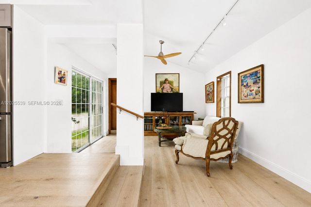 2535 Sunset Dr, Miami Beach, FL 33140