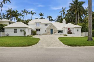 2535 Sunset Dr, Miami Beach, FL 33140
