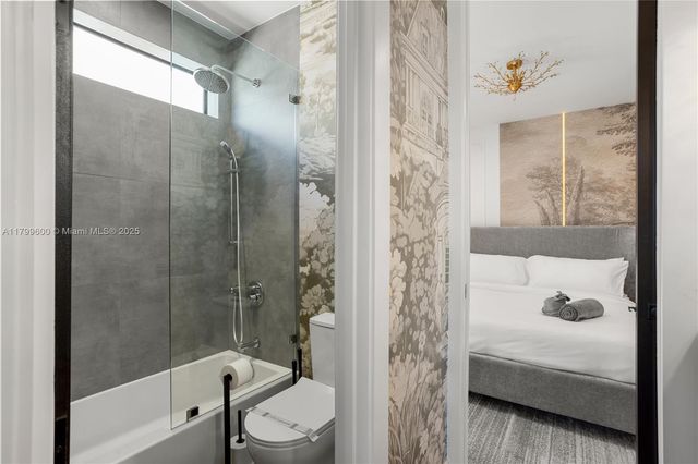 414 NW 52nd St 414, Miami, FL 33127