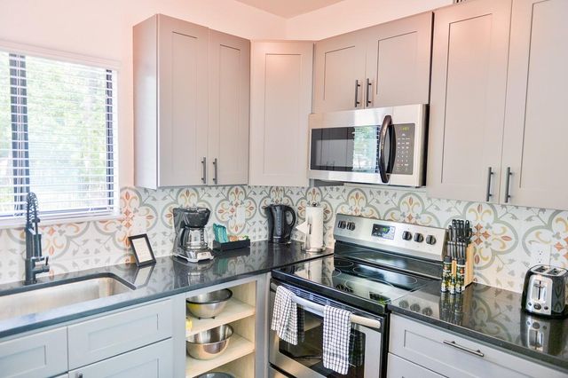 2300 Stanford Street F, Houston, TX 77006