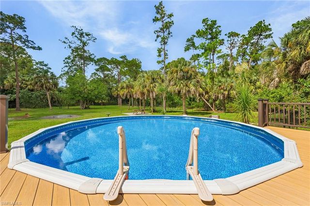 611 8th ST SE, Naples, FL 34117
