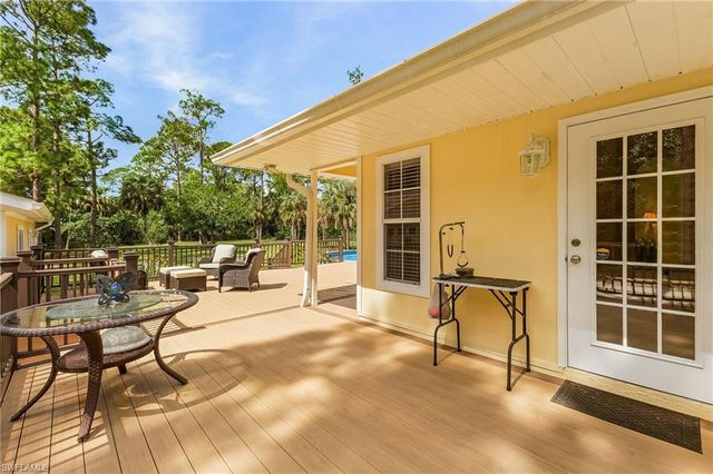 611 8th ST SE, Naples, FL 34117