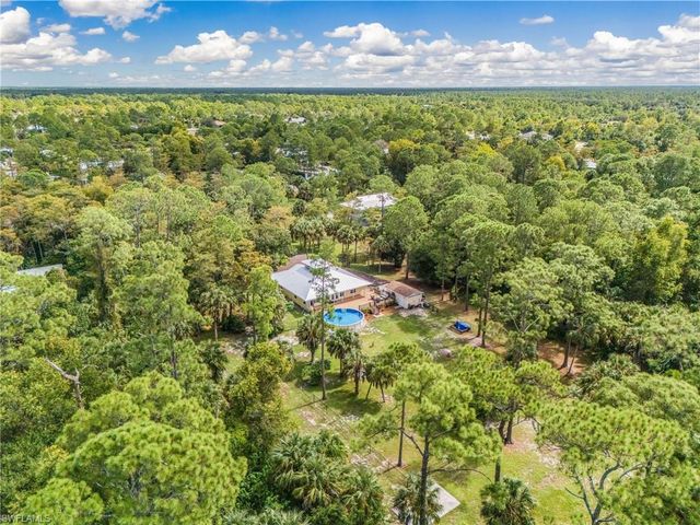 611 8th ST SE, Naples, FL 34117