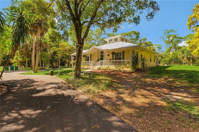 611 8th ST SE, Naples, FL 34117