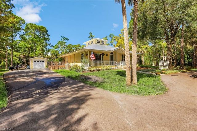 611 8th ST SE, Naples, FL 34117