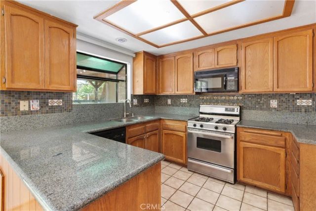3330 Highcliff, Riverside, CA 92506