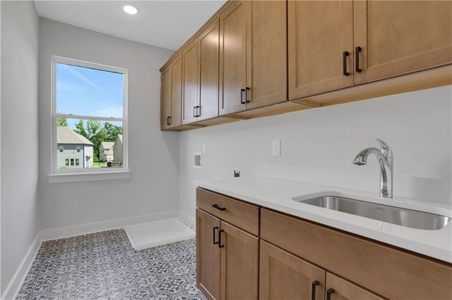 7053 Manchester Drive, Flowery Branch, GA 30542